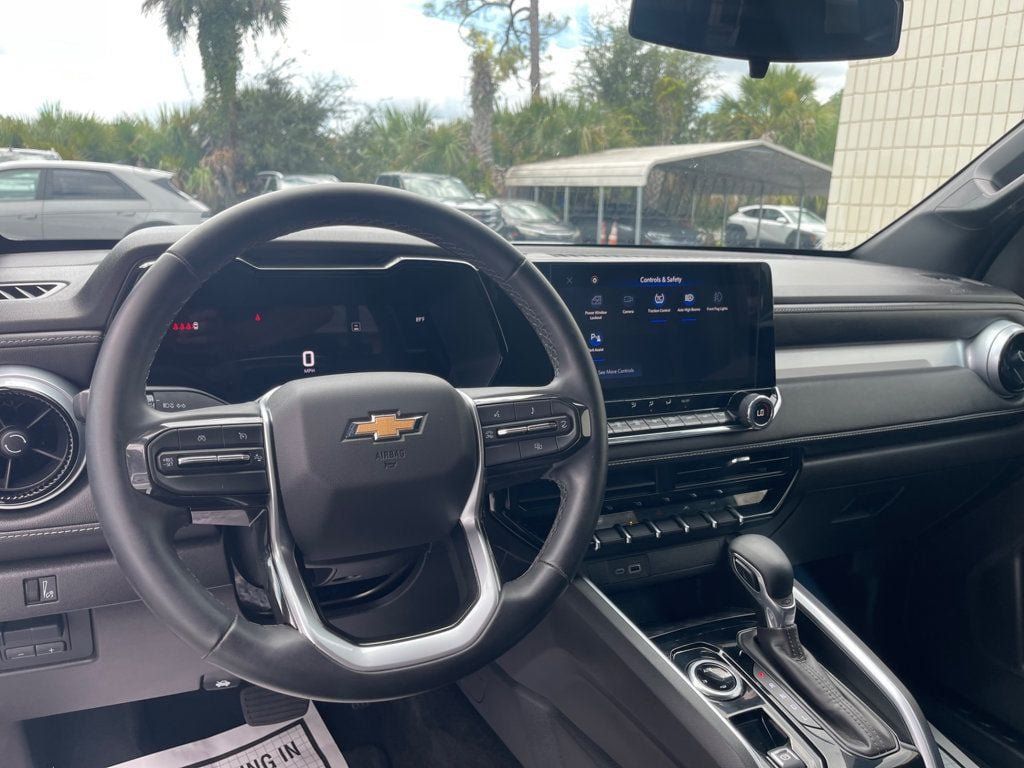 Used 2024 Chevrolet Colorado LT w/ LT Convenience Package AWD/4WD image 14