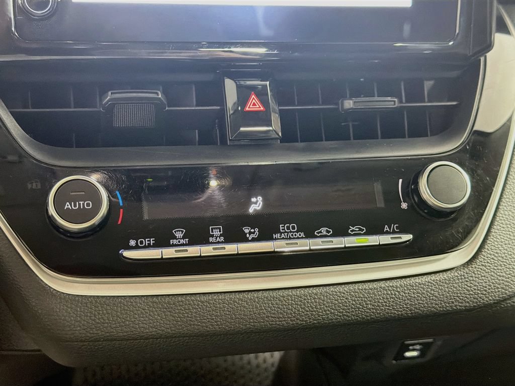 Used 2024 Toyota Corolla LE FWD image 16