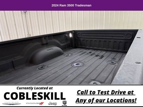 Used 2024 RAM 3500 Tradesman w/ Chrome Appearance Group image 15