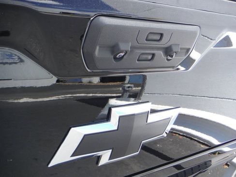 Used 2023 Chevrolet Silverado 1500 LT Trail Boss w/ Protection Package AWD/4WD image 19