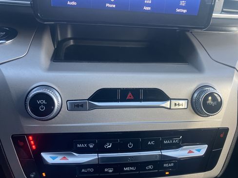 Used 2023 Ford Explorer XLT w/ Equipment Group 202A image 32