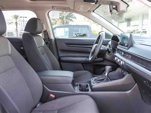 Used 2023 Honda CR-V EX image 21