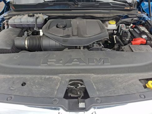 Used 2025 RAM 1500 Big Horn AWD/4WD image 28