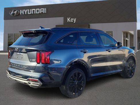 Used 2021 Kia Sorento SX image 4