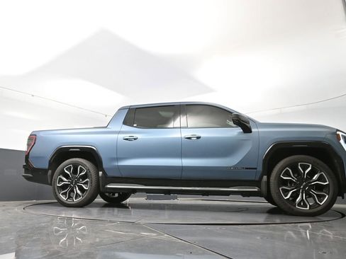 New 2025 GMC Sierra EV Denali image 43