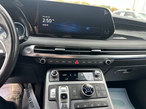 Used 2024 Hyundai Palisade Calligraphy image 24