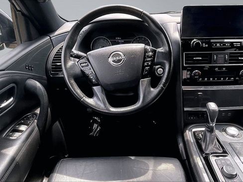 Certified 2023 Nissan Armada SL w/ Midnight Edition Package AWD/4WD image 5
