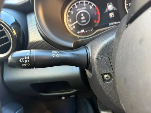 Used 2020 Nissan Kicks SV FWD image 17