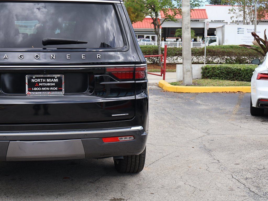 Used 2022 Jeep Wagoneer Series II w/ Premium Group I AWD/4WD image 21