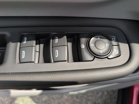 Used 2024 GMC Terrain SLE w/ Driver Convenience Package FWD image 21