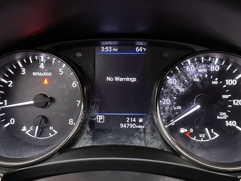 Used 2020 Nissan Rogue SV image 18