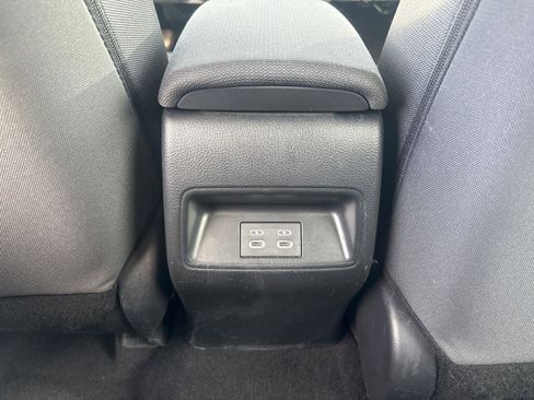 Used 2023 Toyota Corolla LE image 12