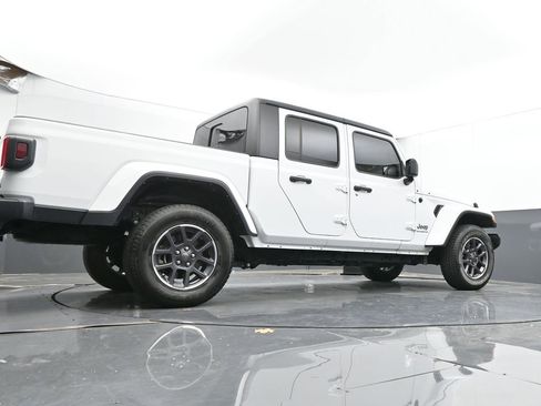 Used 2023 Jeep Gladiator Overland image 49