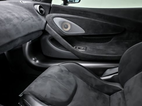 Used 2020 McLaren 600LT Spider image 37