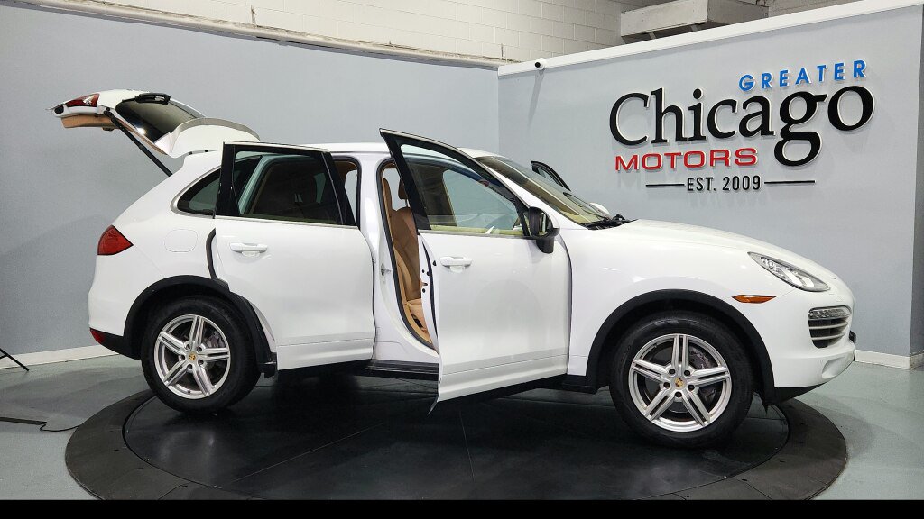 Used 2014 Porsche Cayenne Platinum Edition AWD/4WD image 15