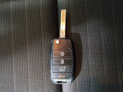 Used 2018 Kia Sportage LX image 32