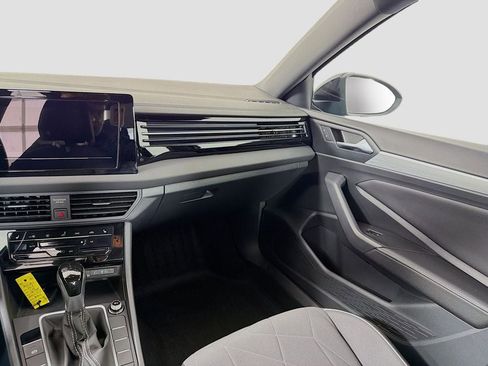 Used 2025 Volkswagen Jetta Sport FWD image 21
