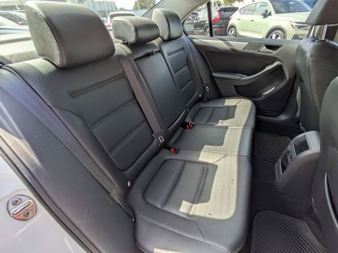 Used 2014 Volkswagen Jetta SE FWD image 24