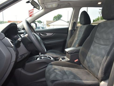 Used 2015 Nissan Rogue SV w/ SV Premium Package AWD/4WD image 12