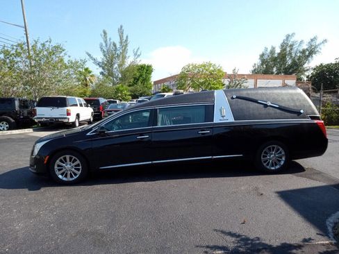 Used 2015 Cadillac XTS Hearse image 2