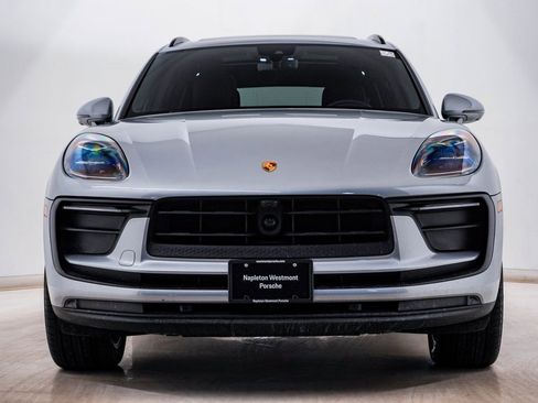 Certified 2025 Porsche Macan image 6