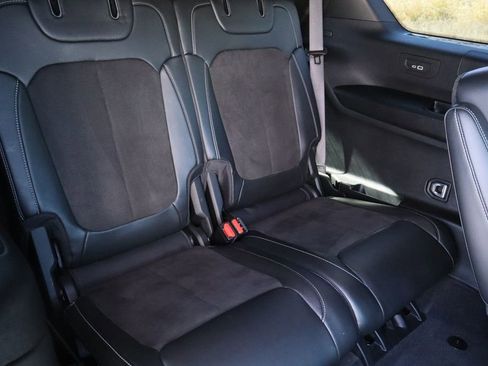 Used 2022 Jeep Grand Cherokee L Laredo image 27