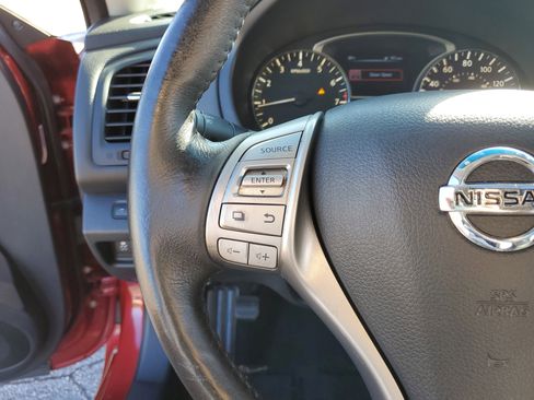 Used 2015 Nissan Altima 2.5 SL w/ Moonroof Package image 19