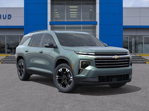 New 2027 Chevrolet Traverse LT w/ Sun and Wheel Package AWD/4WD image 7