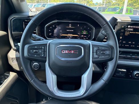 Used 2026 GMC Sierra 1500 SLT AWD/4WD image 15