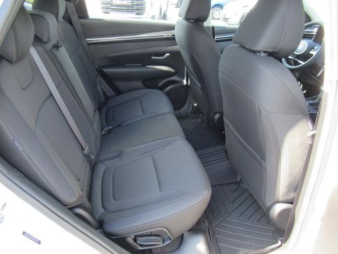 Used 2024 Hyundai Tucson SE FWD image 32