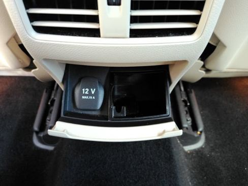 Used 2014 Mercedes-Benz CLA 250 image 28