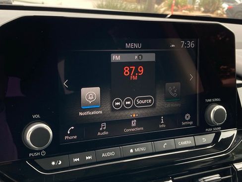 Used 2025 Nissan Pathfinder SV FWD image 20