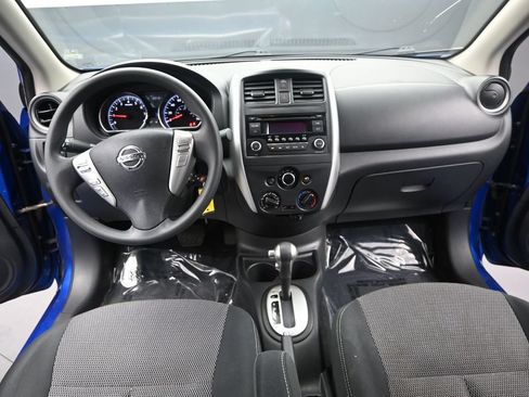 Used 2015 Nissan Versa SV FWD image 28