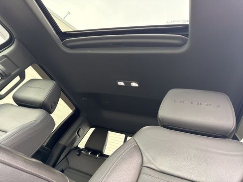 Used 2023 GMC Sierra 3500 Denali w/ Denali Ultimate Package image 38