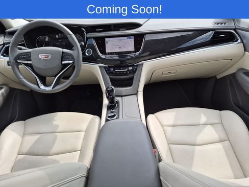 Used 2025 Cadillac XT6 Premium Luxury AWD/4WD image 15
