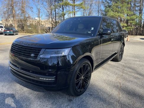 Used 2025 Land Rover Range Rover Long Wheelbase SE image 1