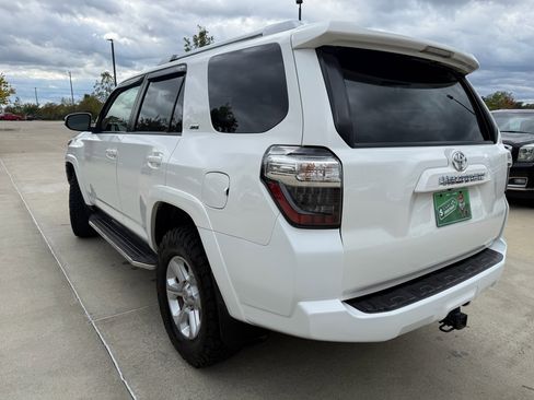 Used 2018 Toyota 4Runner SR5 Premium image 6