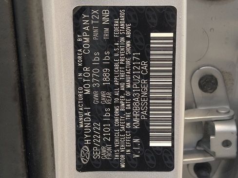 Used 2023 Hyundai Venue SE image 33