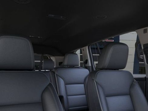Used 2025 Buick Enclave Preferred FWD image 24