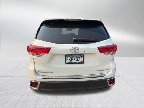 Used 2017 Toyota Highlander Limited Platinum w/ Carpet Mat Package AWD/4WD image 5
