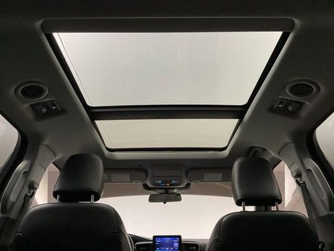 Used 2022 Ford Explorer XLT w/ Equipment Group 202A image 30