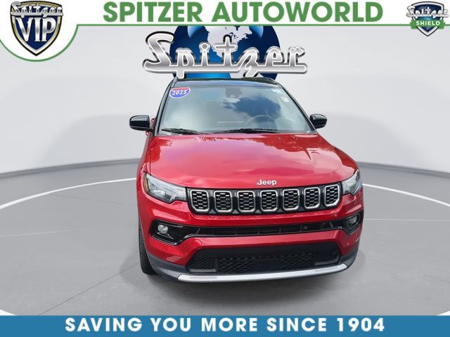 Used 2025 Jeep Compass Limited AWD/4WD image 3