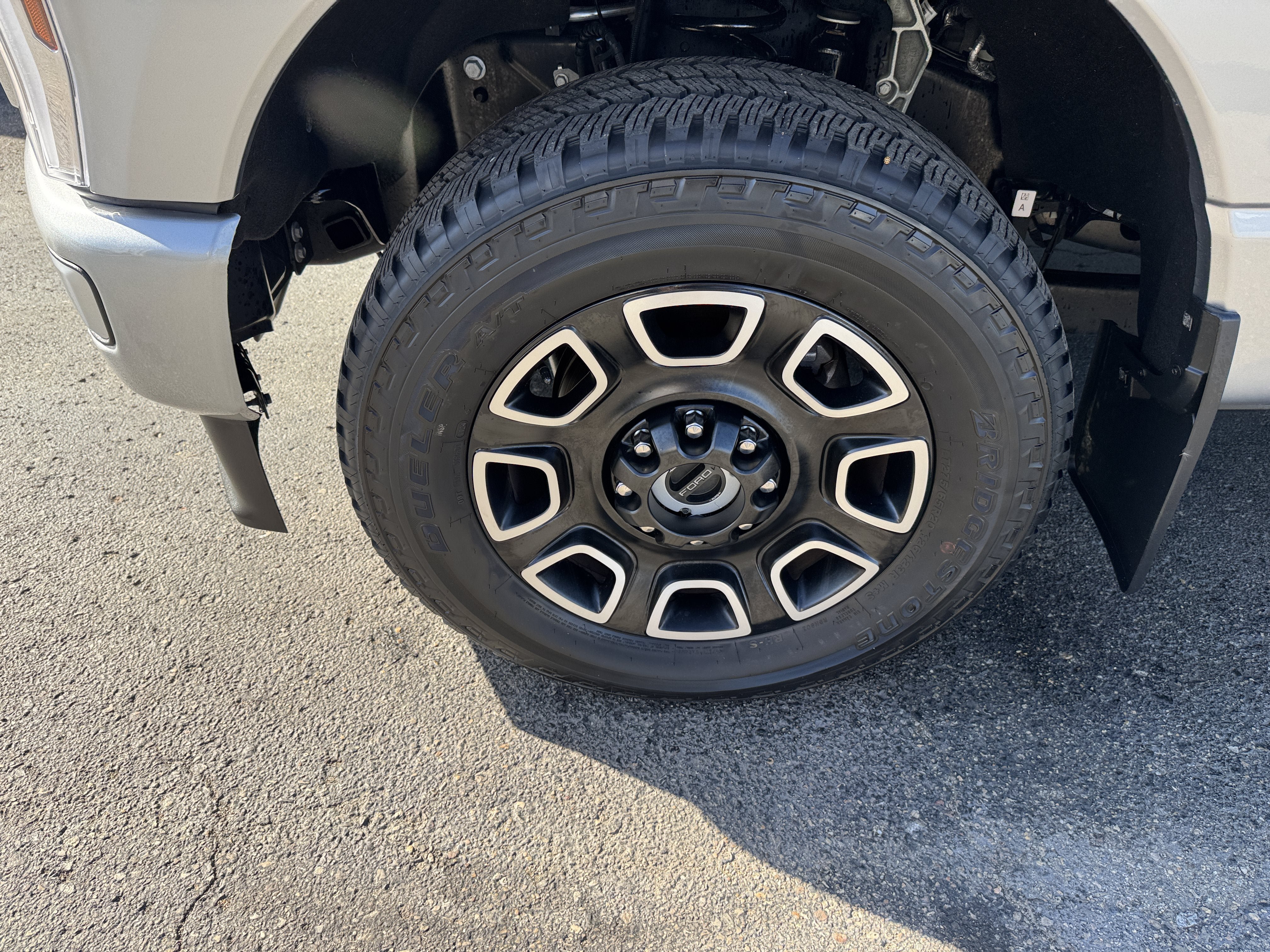 Used 2024 Ford F350 Platinum AWD/4WD image 46
