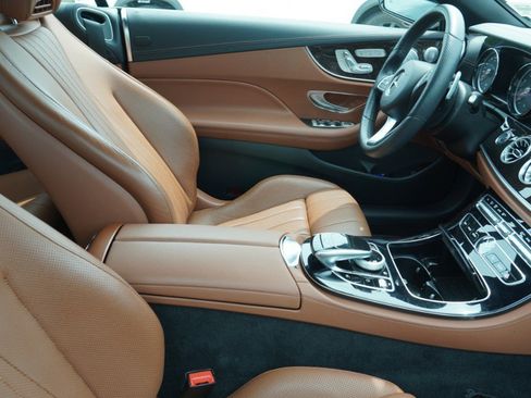 Used 2018 Mercedes-Benz E 400 4MATIC Cabriolet image 11