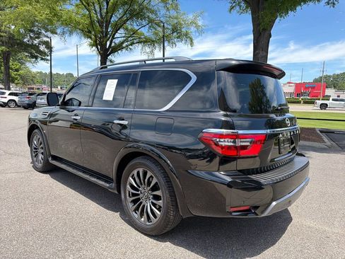 Used 2024 Nissan Armada Platinum w/ Captain's Chairs Package RWD image 13
