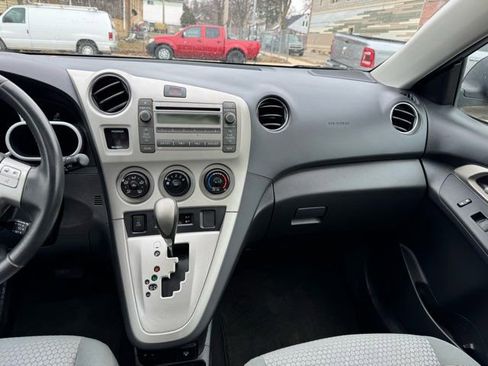 Used 2009 Toyota Matrix XRS image 19