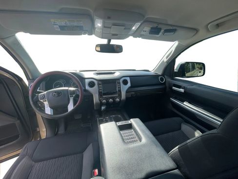 Used 2017 Toyota Tundra SR5 w/ SR5 Upgrade Package image 11