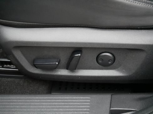 Used 2023 Nissan Rogue Platinum w/ Platinum Premium Package image 19