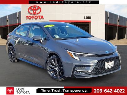 Used 2025 Toyota Corolla SE w/ Convenience Package