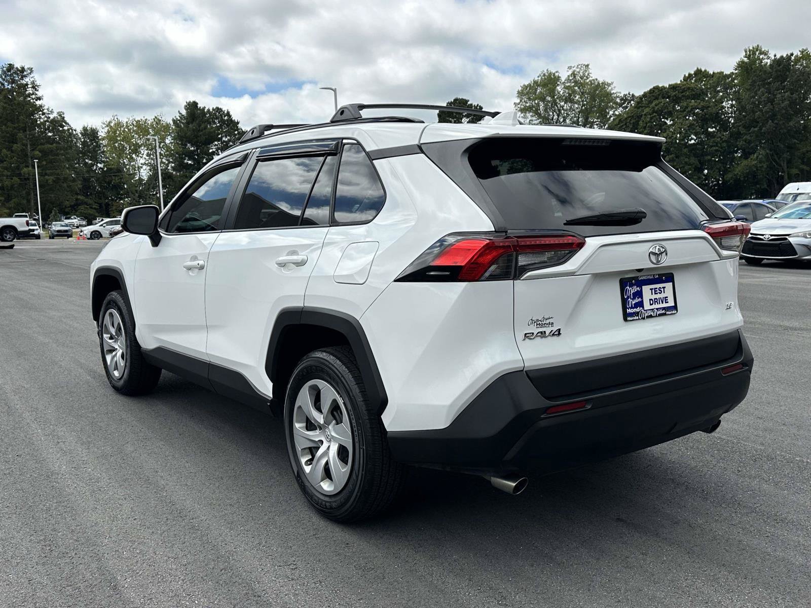 Used 2021 Toyota RAV4 LE FWD image 23